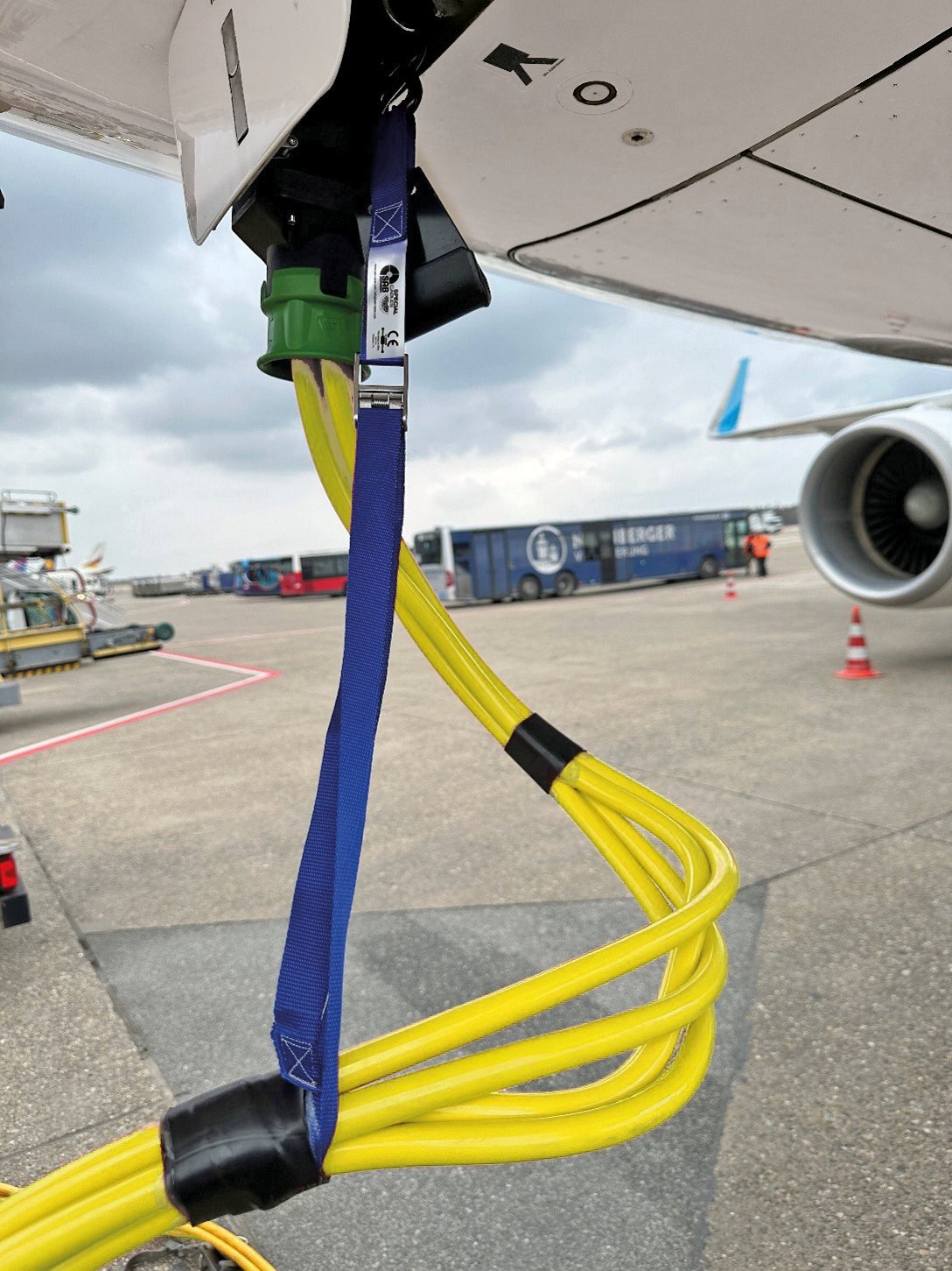 GPU Kabel-Zugentlastung